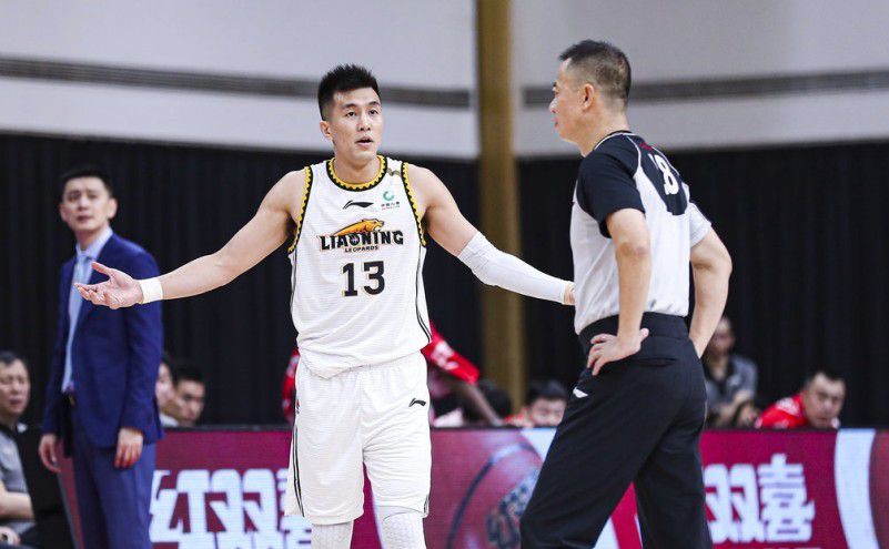 美丽的图书馆馆长